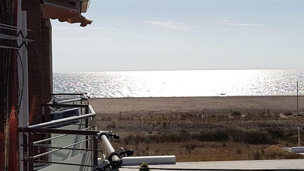 Apartamento Playa Mar كاستيلديفيلس المظهر الخارجي الصورة